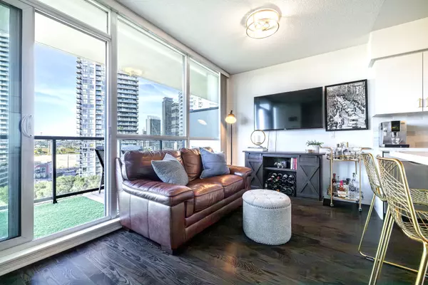 Toronto W06, ON M8V 0A9,15 Legion RD #1105