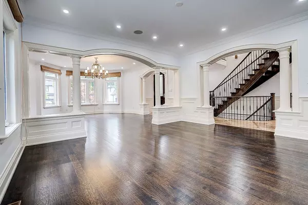 Mississauga, ON L5K 1T2,2334 Hammond RD