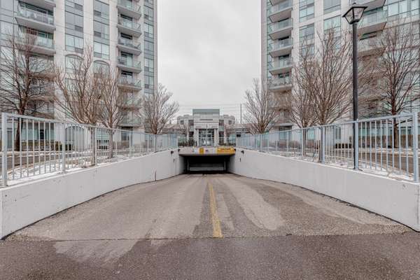 Mississauga, ON L5M 7S1,4850 Glen Erin DR #1403