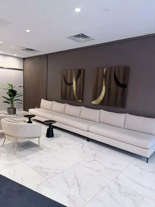 Milton, ON L9T 2X5,490 Gordon Krantz AVE #515