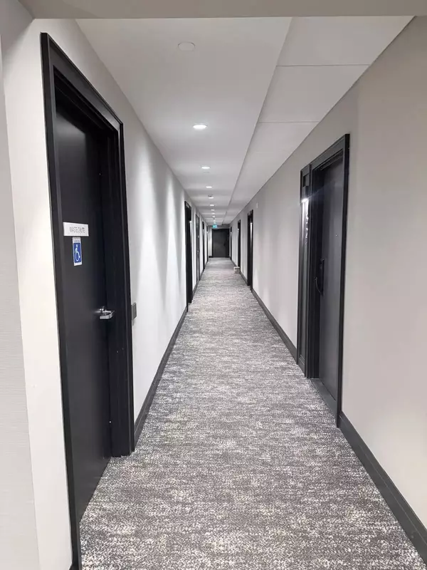 Milton, ON L9T 2X5,490 Gordon Krantz AVE #515