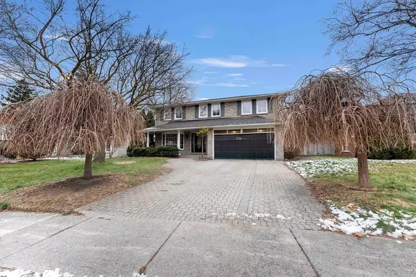 Mississauga, ON L5B 2E8,2250 Kenbarb RD