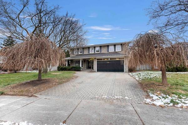 Mississauga, ON L5B 2E8,2250 Kenbarb RD