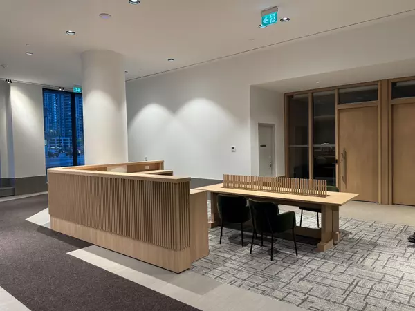 395 Square One DR #3801, Mississauga, ON L5B 0P6