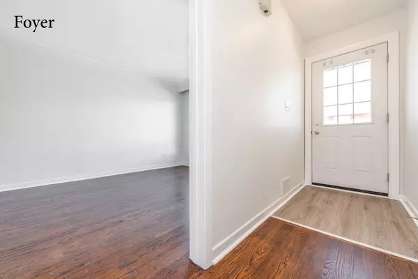 Toronto W06, ON M8W 1Y4,59A Roseland DR #Upper