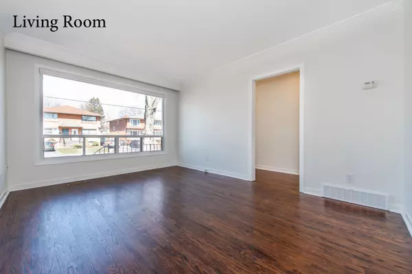 Toronto W06, ON M8W 1Y4,59A Roseland DR #Upper