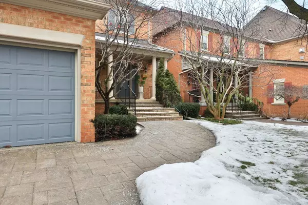 Burlington, ON L7M 3Y9,4211 Millcroft Park DR #11