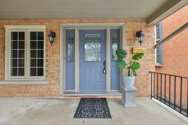 Burlington, ON L7M 3Y9,4211 Millcroft Park DR #11