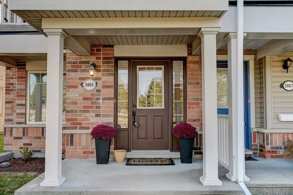 Barrhaven, ON K2J 0K3,3865 STRANDHERD DR