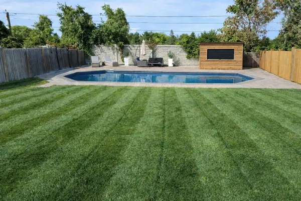 95 Chilton DR, Hamilton, ON L8J 1L8