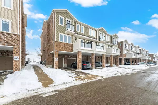 Kitchener, ON N2R 0L7,565 Goldenrod LN