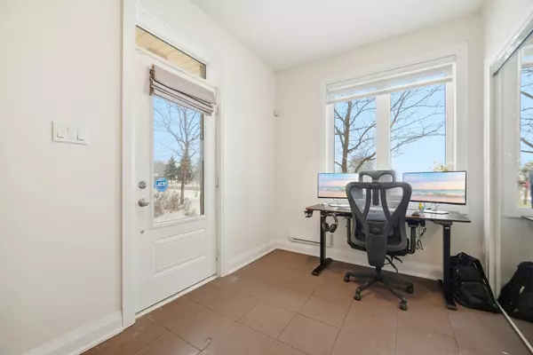 Kitchener, ON N2R 0L7,565 Goldenrod LN