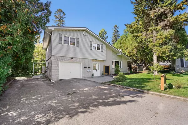 6 Maplewood CIR, Brockville, ON K6V 1N4