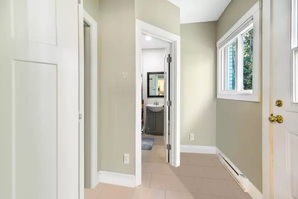 Brockville, ON K6V 1N4,6 Maplewood CIR