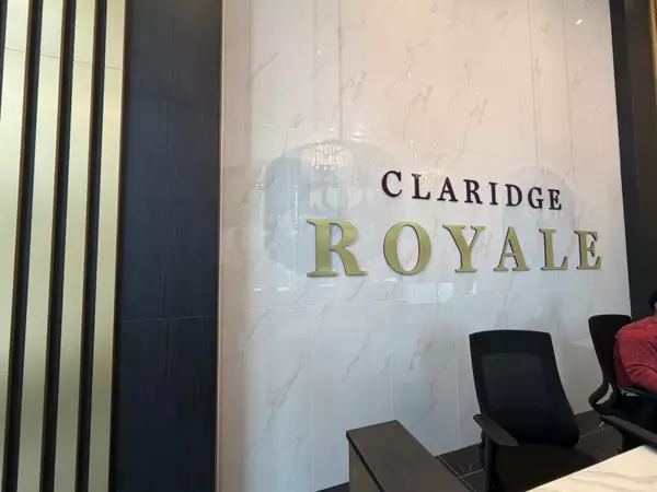 Lower Town - Sandy Hill, ON K1N 0G8,180 George ST #304