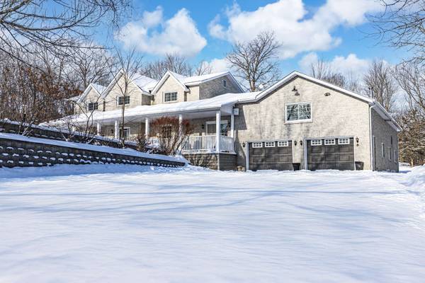 106 Musky Bay RD, Georgian Bay, ON L0K 1S0