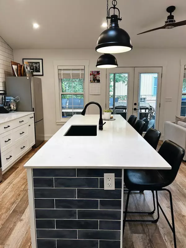 Fort Erie, ON L0S 1B0,399 Elmwood AVE