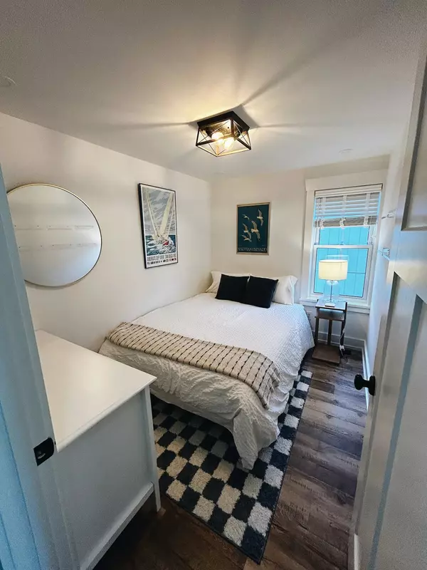 Fort Erie, ON L0S 1B0,399 Elmwood AVE