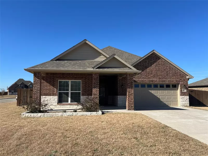 410 Ellis Place Drive, Greenville, TX 75402