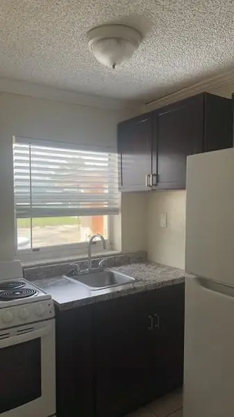 Miami Gardens, FL 33056