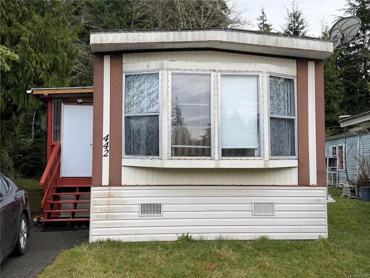 Ucluelet, BC V0R 3A0,442 Orca Cres