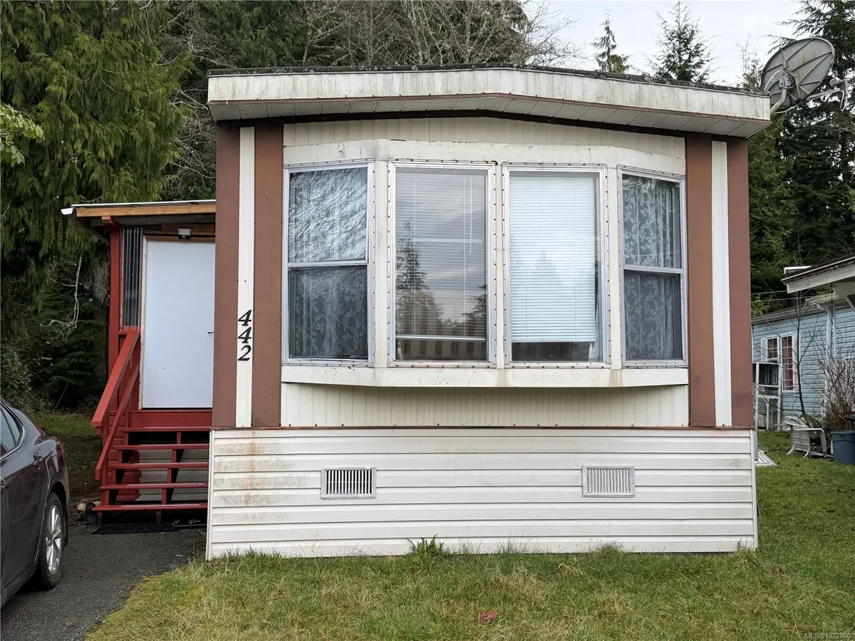 Ucluelet, BC V0R 3A0,442 Orca Cres