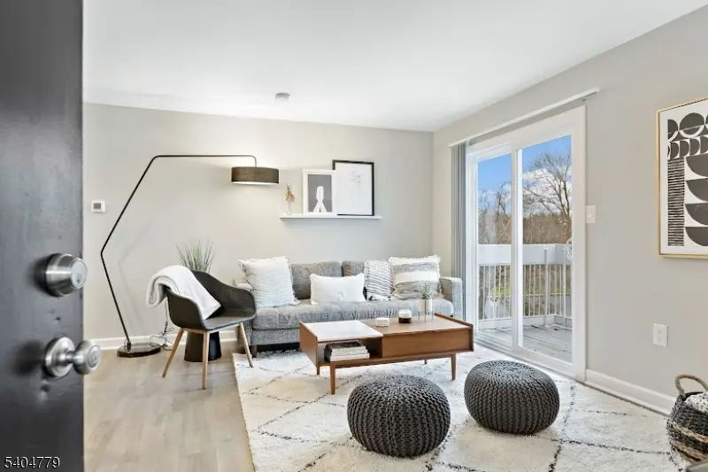 Plainsboro Twp., NJ 08536,1000 Pheasant Hollow Dr