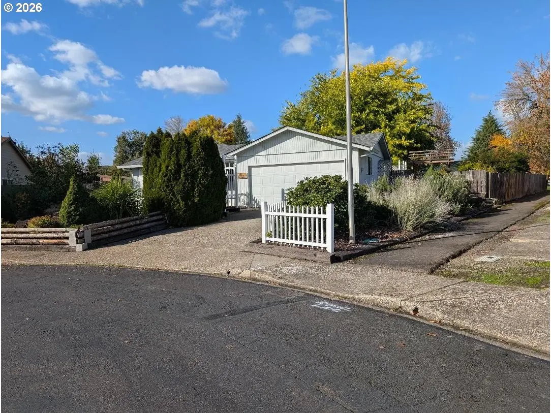 Mc Minnville, OR 97128,311 SW JASMINE CT