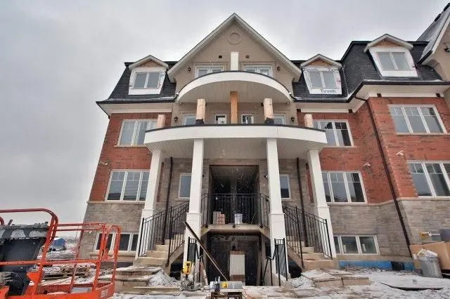 Oakville, ON L6M 0X6,2420 Baronwood DR #21-02