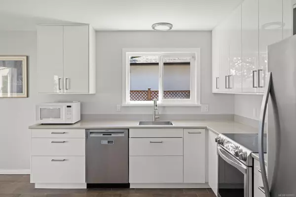 Langford, BC V9B 5L5,2889 Maurice Lane