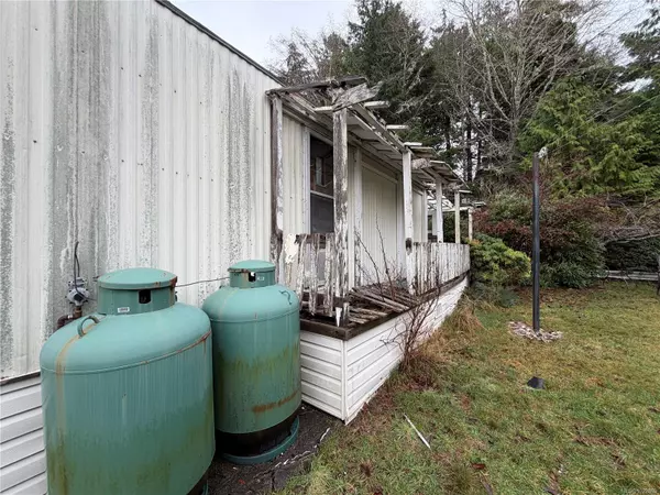 Ucluelet, BC V0R 3A0,442 Orca Cres