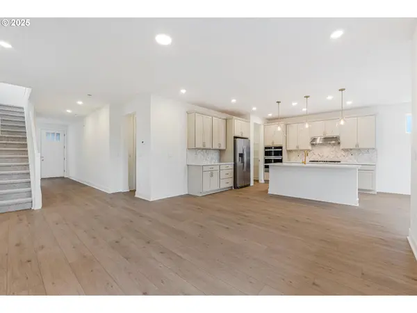 Tigard, OR 97224,15985 SW BLUEWATER TER