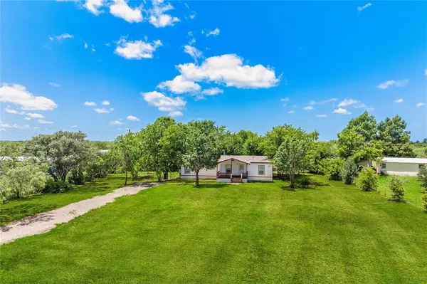 1913 Joyce Road,  Kaufman,  TX 75142