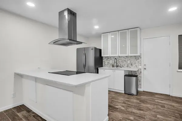 Dallas, TX 75230,11306 Park Central Place #D