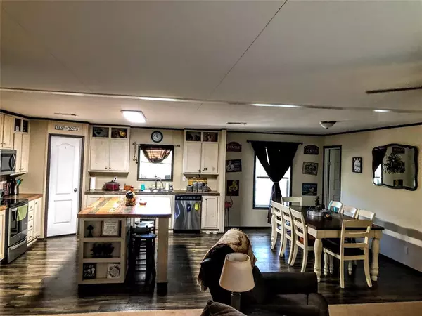 Graford, TX 76449,204 W Eaton Avenue