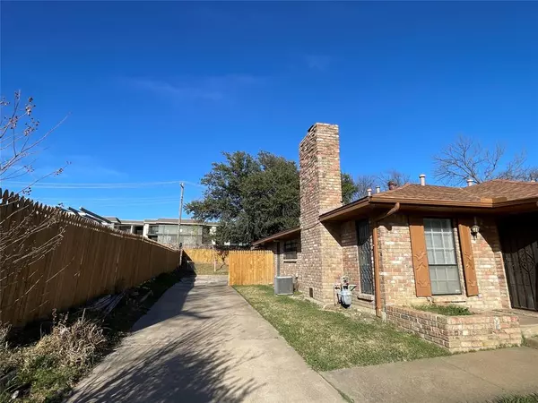 Fort Worth, TX 76116,8236 El Retiro Road #8238