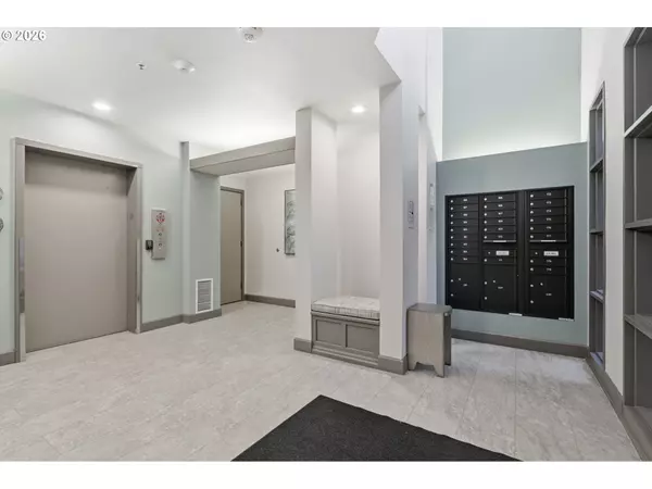 Portland, OR 97201,305 S MONTGOMERY ST #406