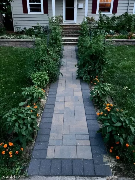 Montclair Twp., NJ 07043,22 Carolin Rd