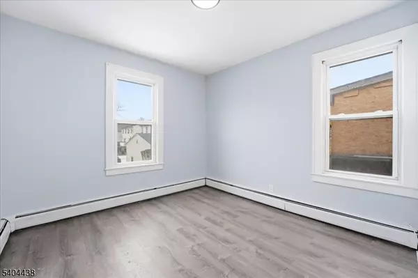 Clifton City, NJ 07011,102 Highland Ave #2