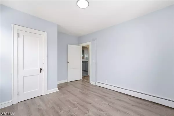 Clifton City, NJ 07011,102 Highland Ave #2