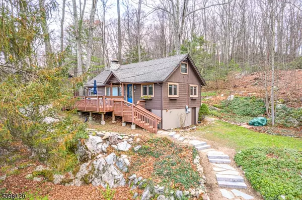 1024 Lakeside Dr, Vernon Twp., NJ 07422