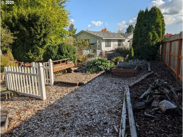 Mc Minnville, OR 97128,311 SW JASMINE CT