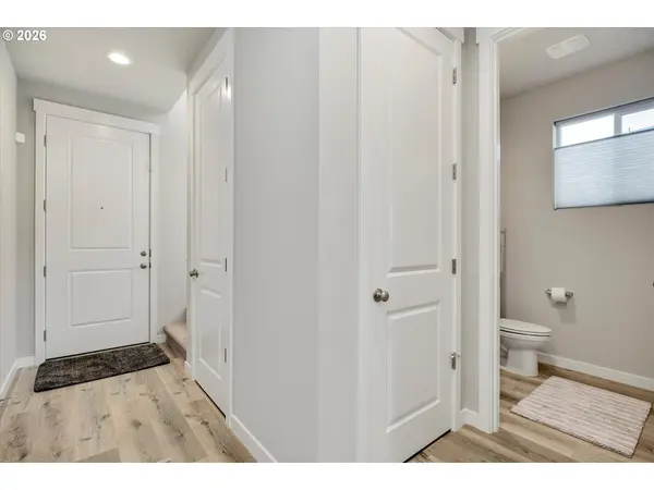 Lafayette, OR 97127,282 W 17TH ST