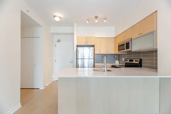 Toronto C01, ON M6K 3R5,150 East Liberty ST #2301