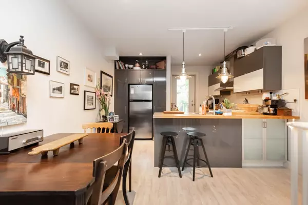 11 1/2 Rose AVE, Toronto C08, ON M4X 1N6