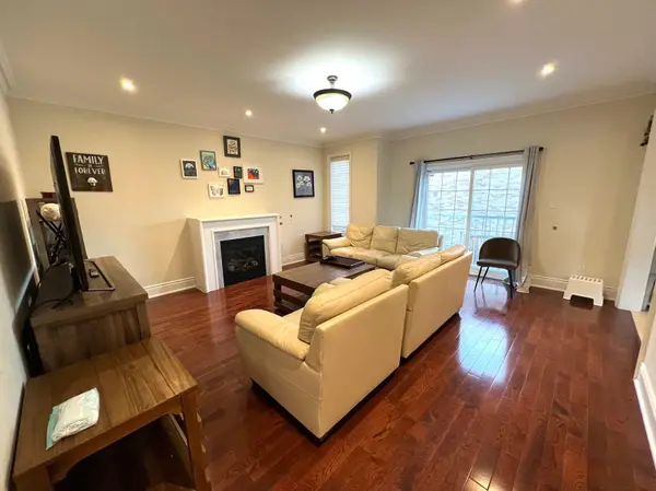 Pickering, ON L1V 0C2,826 Wingarden CRES