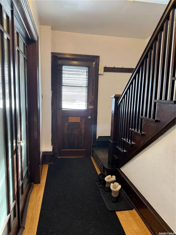 Weyburn, SK S4H 2M7,1 Prairie AVENUE