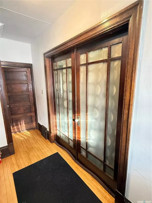 Weyburn, SK S4H 2M7,1 Prairie AVENUE