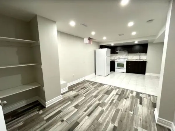 Brampton, ON L6Y 4K8,88 Hudson DR #LOWER