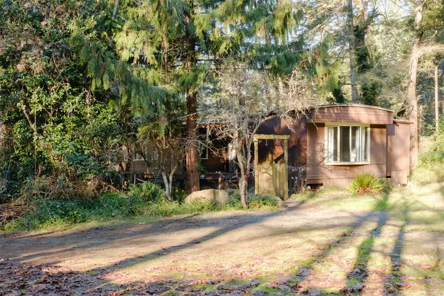 1900 Martin Rd, Gabriola Island, BC V0R 1X7